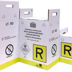 Contenitori per rifiuti speciali ospedalieri a rischio infettivo, destinati all'inceneritore. Etichettati per trasporto sicuro.
