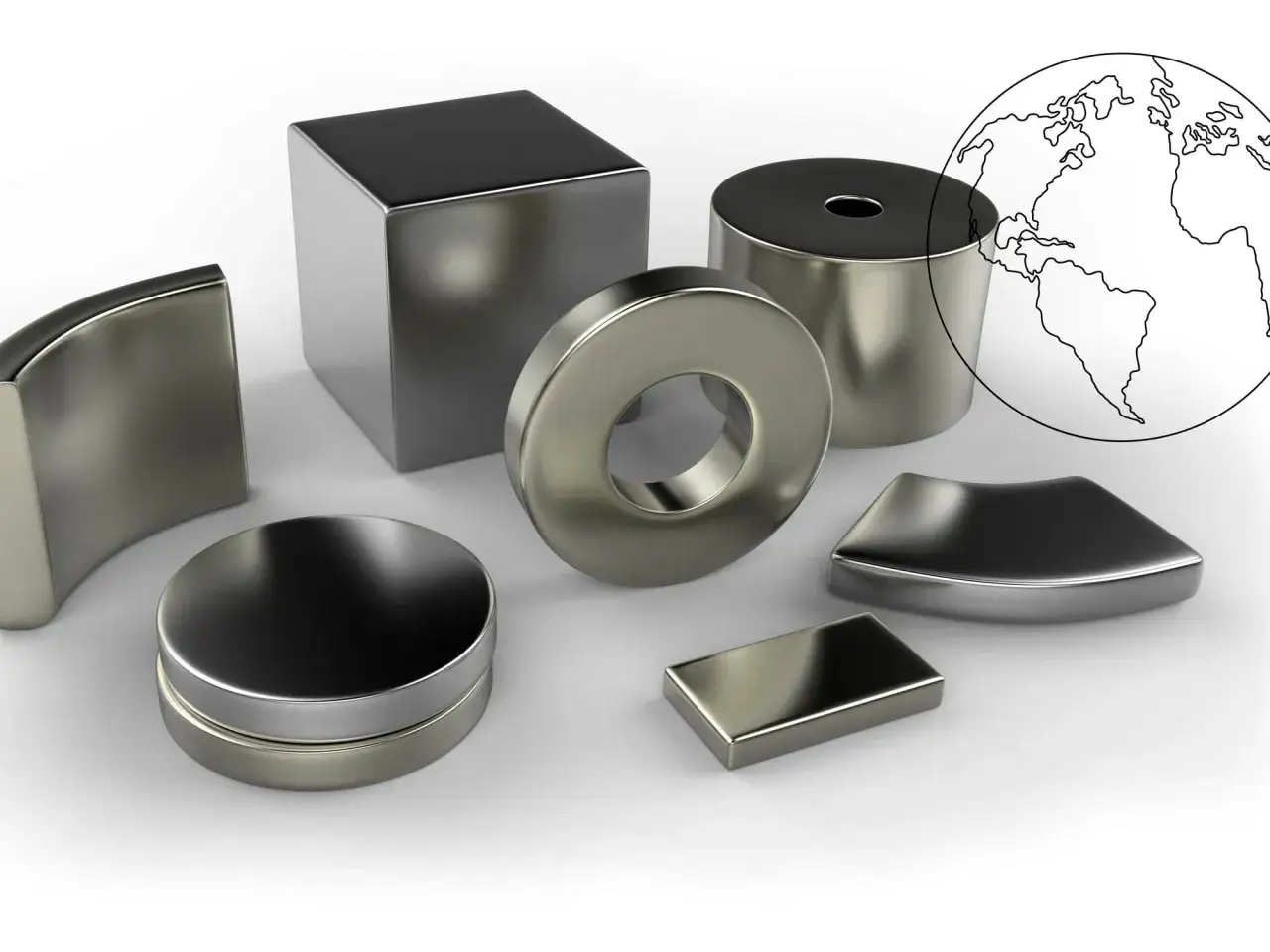 Forme metalliche diverse, tra cui un cubo, dischi e segmenti curvi, circondano un disegno stilizzato del pianeta Terra. Queste forme rappresentano cosa sono le terre rare, elementi essenziali per la tecnologia moderna.